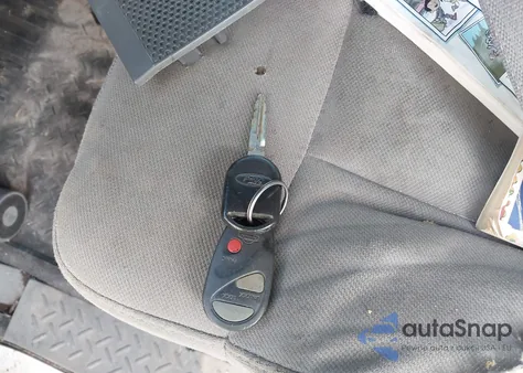 2005 Ford F-150 Stx/Xl/Xlt z USA, uszkodzony, nr VIN 1FTRX12W85NB30872